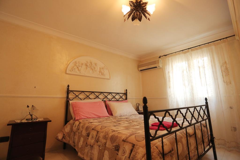 Casa Toto' Apartment Napoli Bagian luar foto