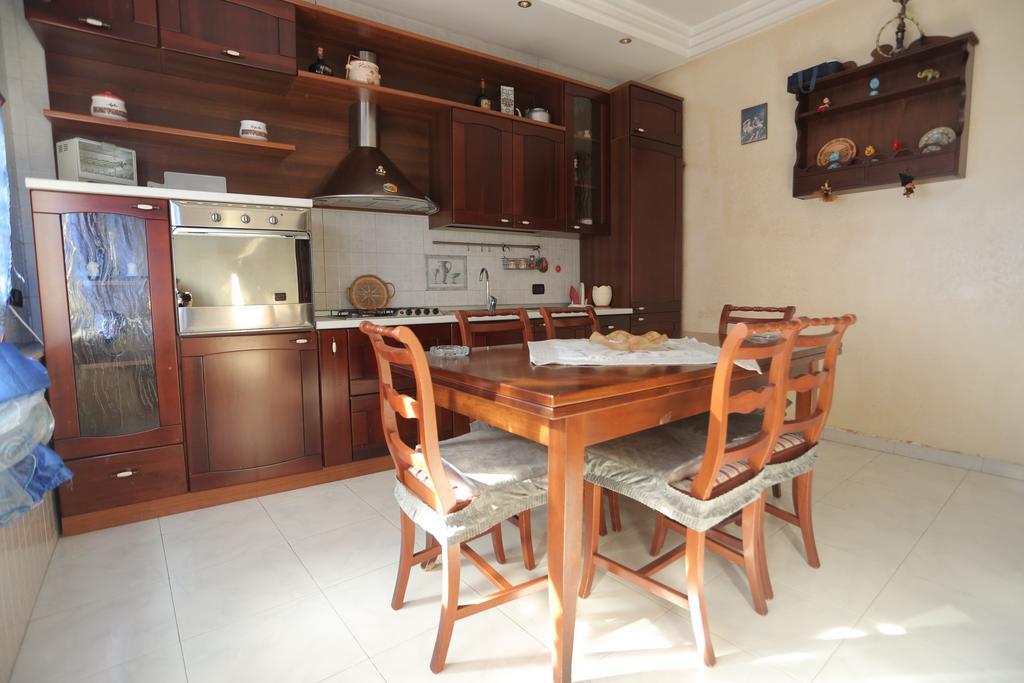 Casa Toto' Apartment Napoli Bagian luar foto