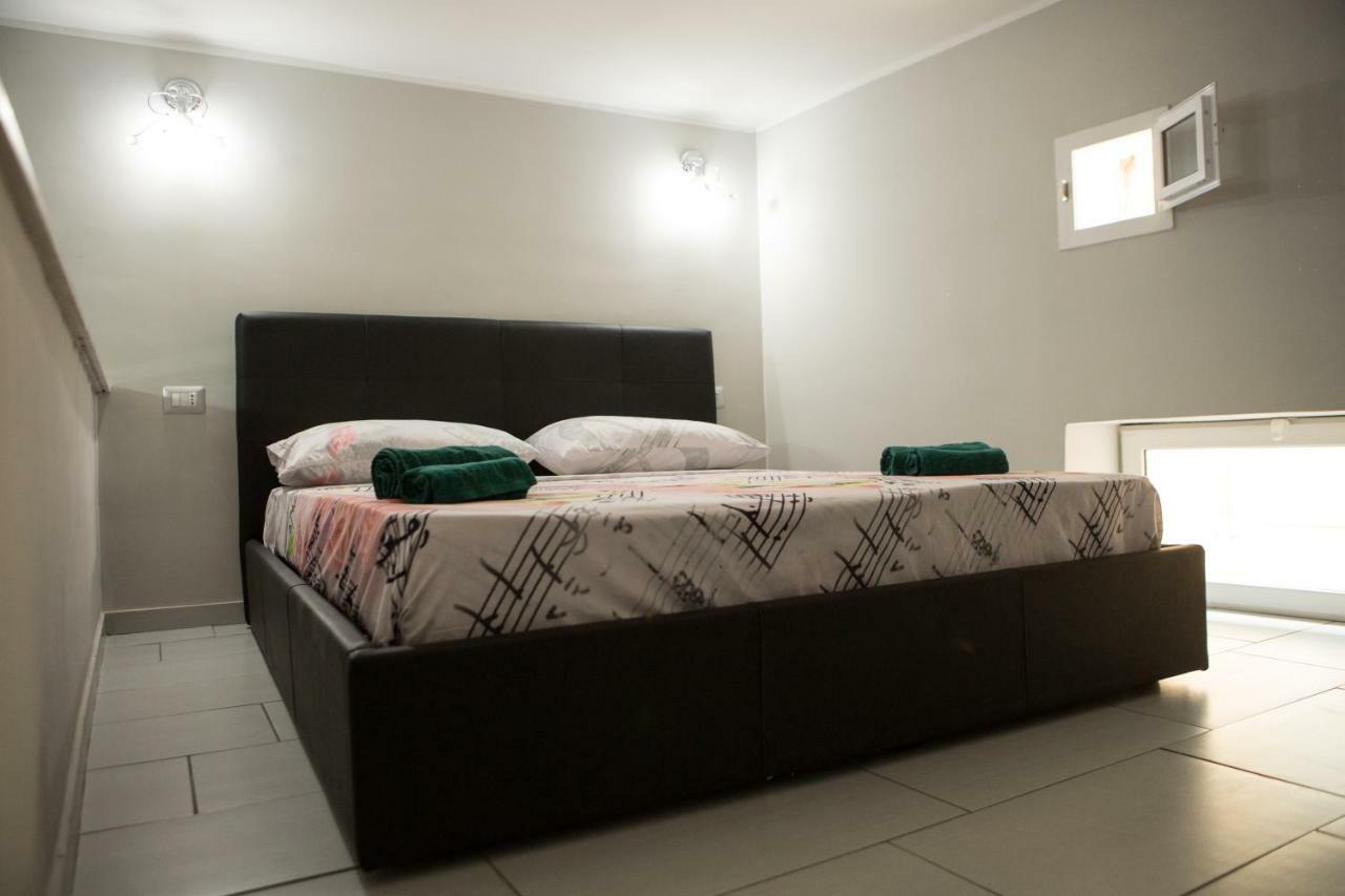 Casa Toto' Apartment Napoli Bagian luar foto