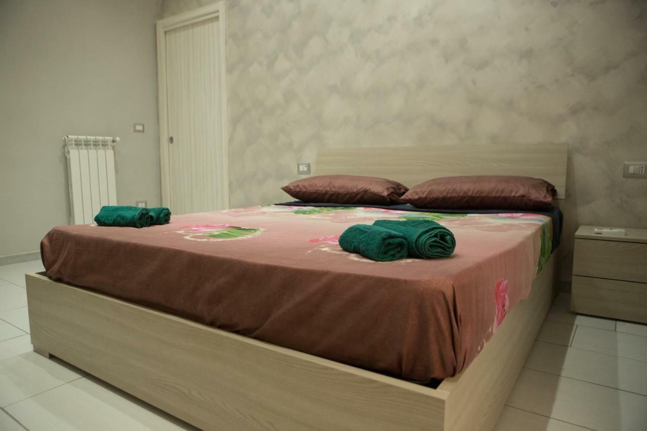 Casa Toto' Apartment Napoli Bagian luar foto