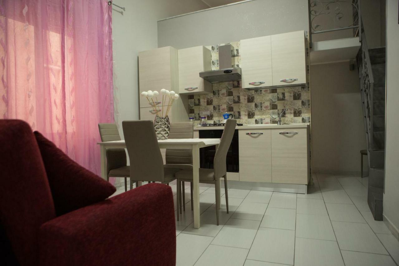 Casa Toto' Apartment Napoli Bagian luar foto
