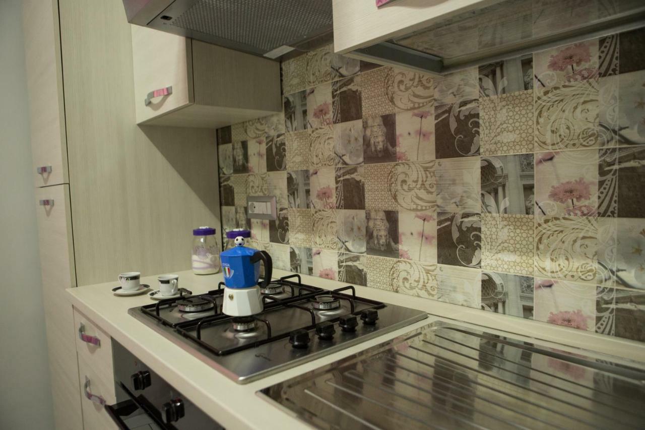 Casa Toto' Apartment Napoli Bagian luar foto
