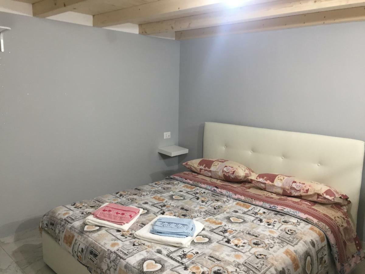Casa Toto' Apartment Napoli Bagian luar foto